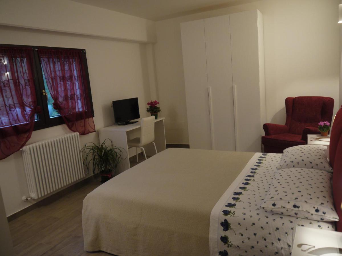לינה וארוחת בוקר Montefiore Conca "Cara Pace" In Collina Per Famiglie מראה חיצוני תמונה